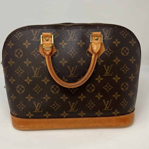 Louis Vuitton Alma Monogram Canvas - Picture 5 of 13